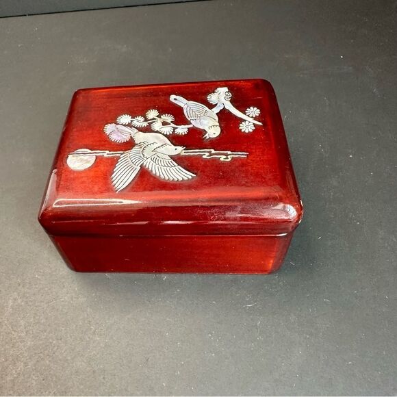 Lacquered Wood Bird Mother Of Pearl Trinket Box 4.5x3.5x2 - Picture 2 of 6
